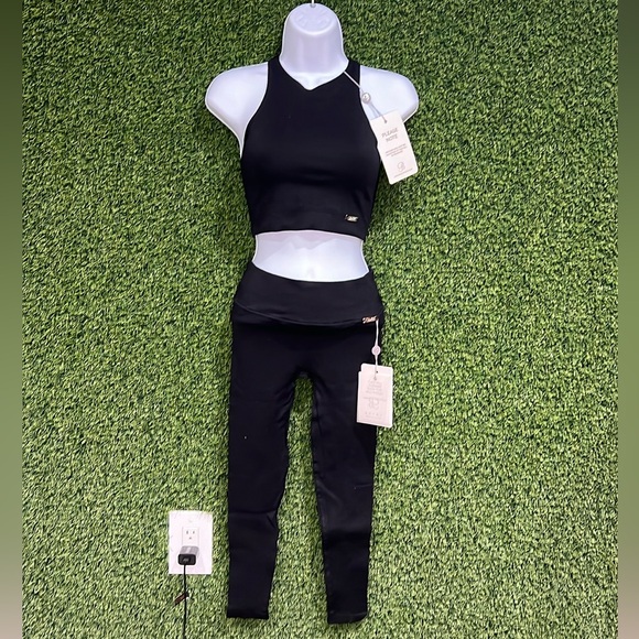 NWT Bombshell Sportswear Black Inspired Seamless Ribbed Leggings - Picture 1 of 6